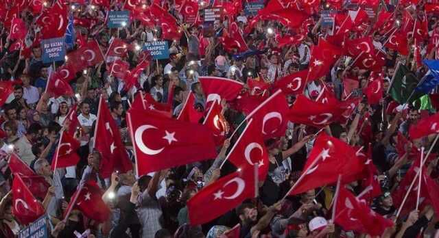 15 Temmuz resmi tatil mi? Özel sektör 15 Temmuz'da tatil mi?