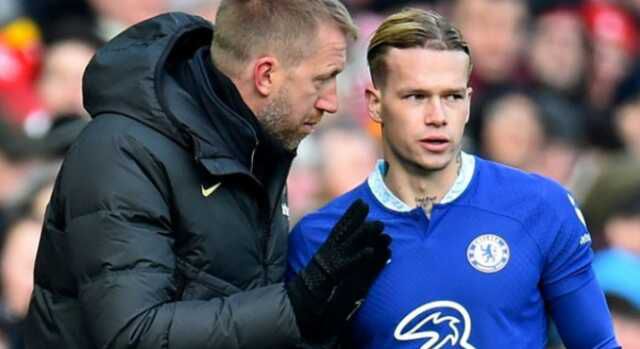 Fıkra gibi olay! Rekor transferlere imza atan Chelsea, futbolcuları soyunma odasına sığdıramadı