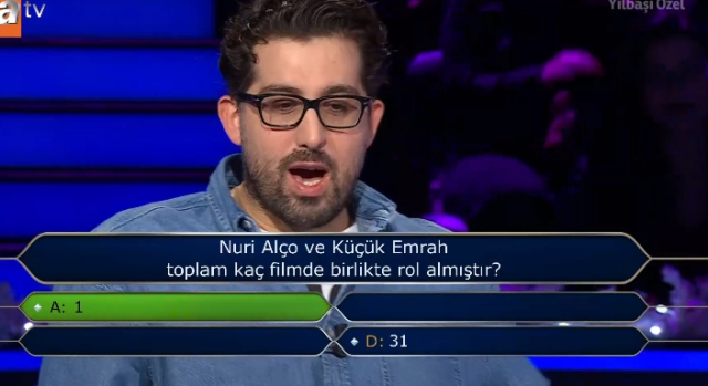 Nuri Alço ve Küçük Emrah toplam kaç filmde birlikte rol almıştır?