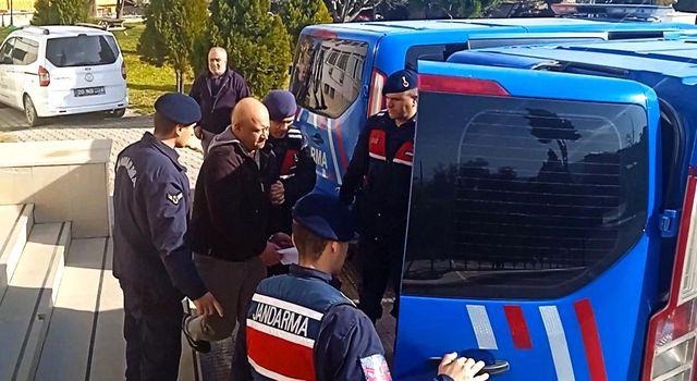 Yaşlı kadının kefen parasına göz diken dolandırıcılar, kapıya getirilen emekli maaşı da aldı