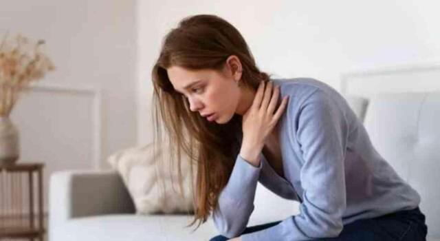 PANİK ATAK NEDEN OLUR? Panik atak belirtileri nedir, nasıl başlar? #127973