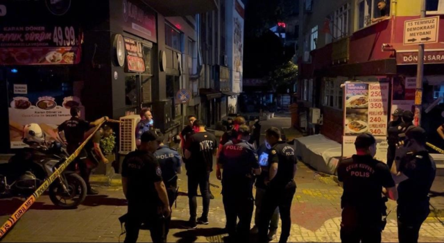 Ortalığı birbirine katıp polise bıçakla saldırdılar