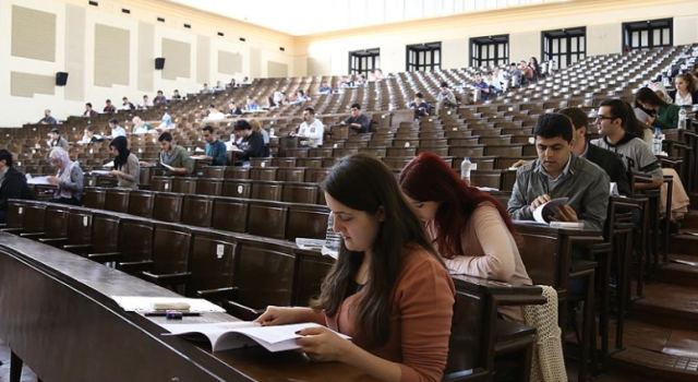 28 Ekim üniversiteler yarım gün mü?