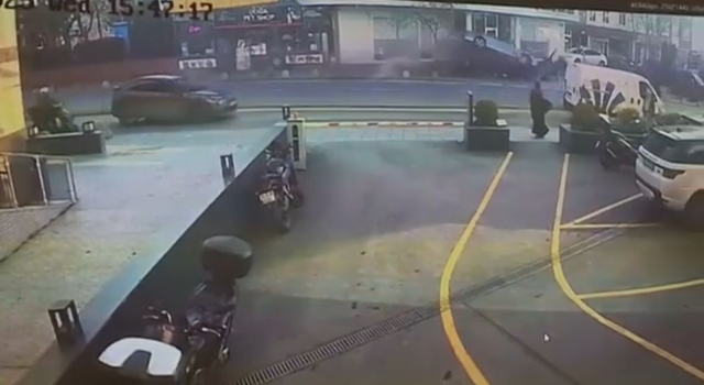 Otomobilin yayalara çarptığı faciada kahreden detaylar! Hakan vefat etti, köpeği kayıp