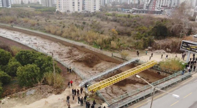 Sele teslim olan Mersin'den korkutan görüntüler