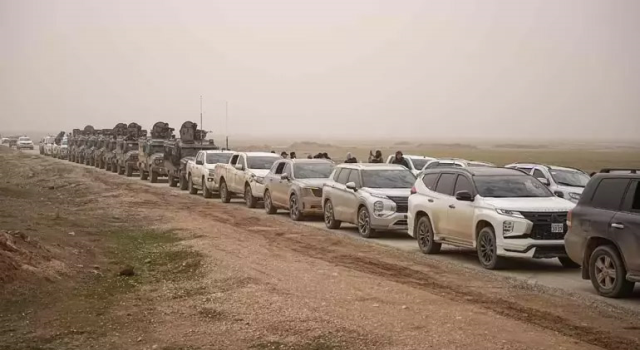 Haseke'de Suriye bayrağı göndere çekildi