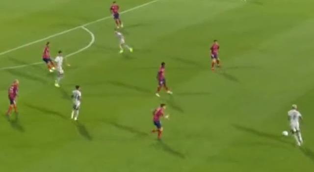 Ne yaptın sen Messi! Süper yıldız kariyerine unutulmaz bir gol daha ekledi