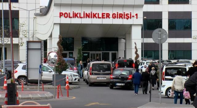 Hastaneye rapor almaya giden motokurye dehşet saçtı! 4 güvenlik görevlisini bıçakladı