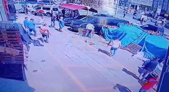 Otomobille ayağını ezdiği kişinin hastane masraflarını ödemeyi reddedince öldürüldü