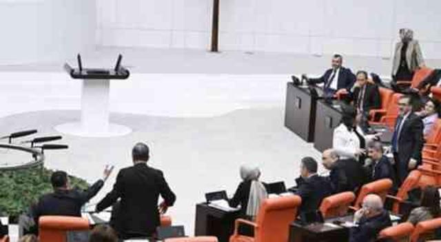 MECLİS'TE GERGİN ANLAR! AK Parti ve CHP vekilleri neden birbirine girdi? Veli Ağbaba ne dedi?