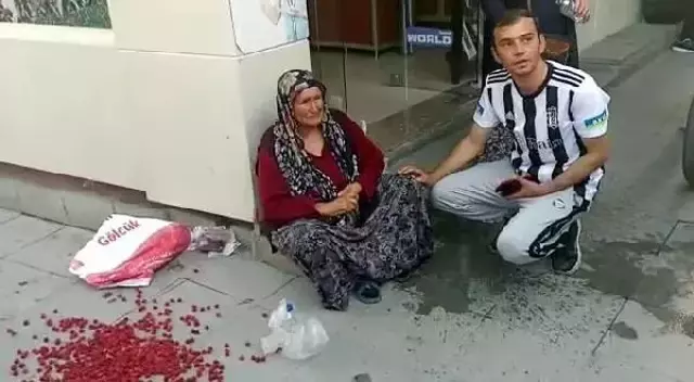 Zabıta işlem yaparken, meyveleri dökülünce ağladı