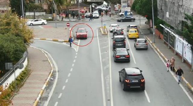 Polisi görünce yaptıkları kurnazlık, drone kamerasına yakalandı