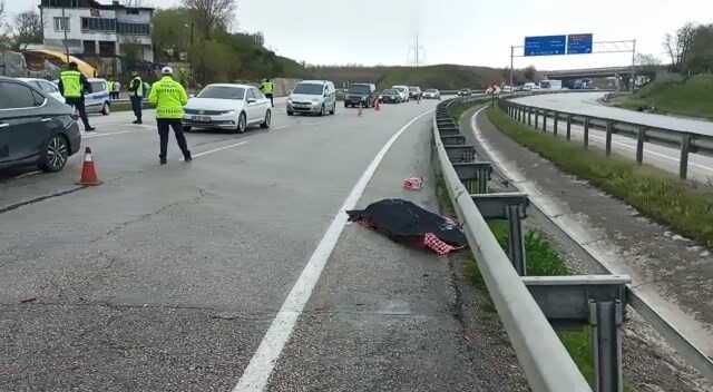 Kayan otomobilden kapıyı açarak kurtulmak isteyen kadın bariyerlere çarparak hayatını kaybetti