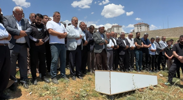 Kalaşnikoflu saldırıda öldürülen fenomen son yolculuğuna uğurlandı