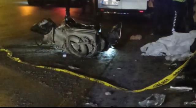 Ankara'da bariyerlere çarpan moto kurye hayatını kaybetti