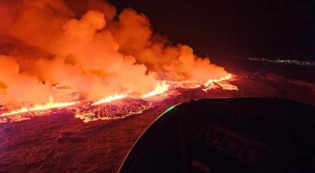 İzlanda'da büyük panik! Haftalardır süren depremlerin ardından yanardağ patladı