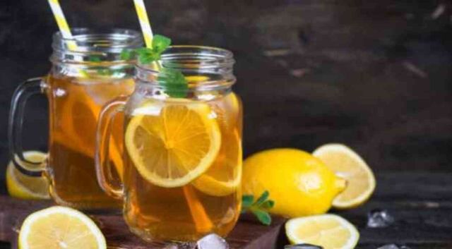 Sıcak havalarda hararetinizi alacak tarif; EVDE SOĞUK ÇAY YAPIMI! Limonlu, şeftalili soğuk çay nasıl yapılır?