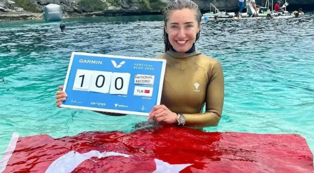 Şahika Ercümen kimdir? Serbest Dalış Türkiye Şampiyonası'nda rekor kıran Şahika Ercümen kaç yaşında, nereli?