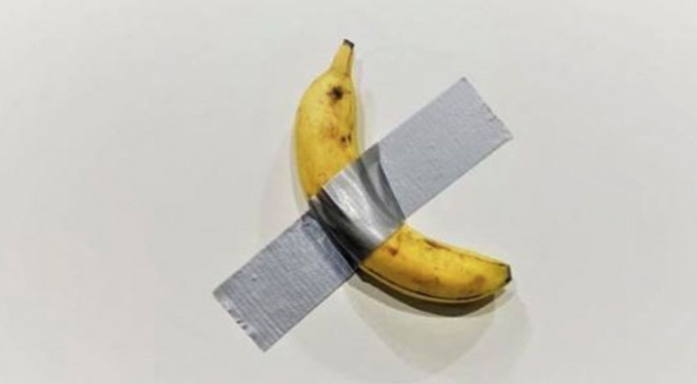 ABD'de 18 ayar tuvalet 12.1 milyon dolara satıldı