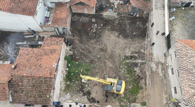 Site inşaatında topraktan çıkanları görenler gözlerine inanamadı