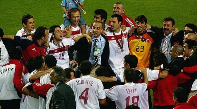 Dünya Kupası hayal oldu, maça damga vuran Burak Yılmaz gözyaşlarıyla Milli Takım'ı bıraktı