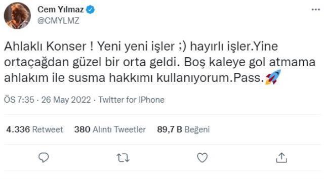 Cem Yılmaz, Melek Mosso'nun konserinin iptal edilmesine tepki gösterdi: Orta çağdan güzel bir orta geldi