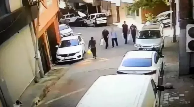 Mahallelerin korkulu rüyası 'Tetik' lakaplı azılı hırsız yakalandı! Uyuz olduğu için özel elbise giydirildi