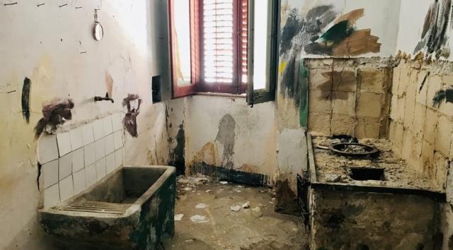 18 liraya aldıkları harabeye dönmüş tarihi eve neler yaptılar neler! Herkes görmek için akın ediyor