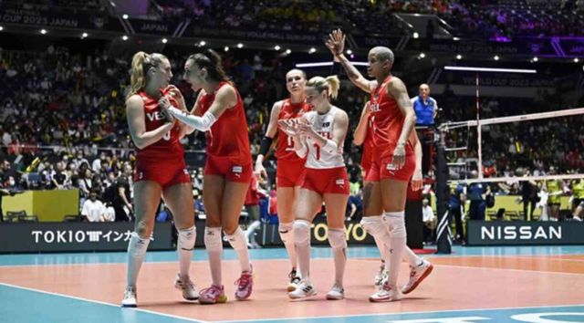 CANLI ANLATIM | Türkiye-Brezilya voleybol maçı canlı yayın izle! Paris 2024 Filenin Sultanları bronz madalya