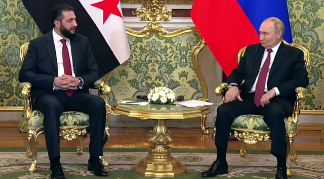 Şara-Putin görüşmesi sırasında görüntü