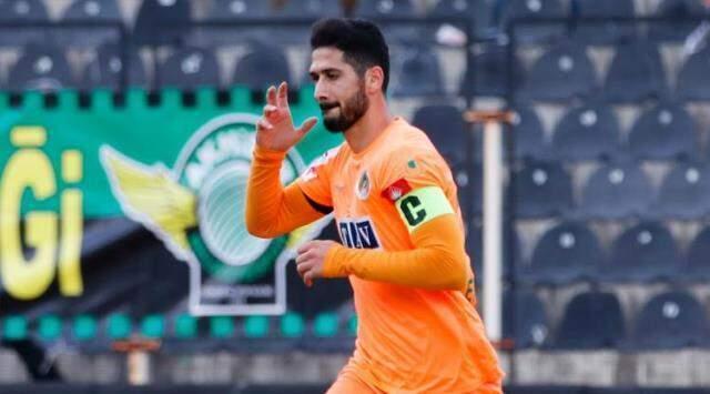 Sözleşmesi yeni uzatılan Emre Akbaba, yuvası Alanyaspor'a dönüyor