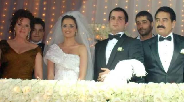 Dilan Çıtak'ın düğününde ortaya çıktı! İşte İbrahim Tatlıses ve Perihan Savaş'ın kızlarının son hali