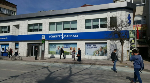 BANKA ÇALIŞMA SAATLERİ 2025: Bankalar saat kaçta açılıyor? Bankaların öğle arası saatleri kaç?