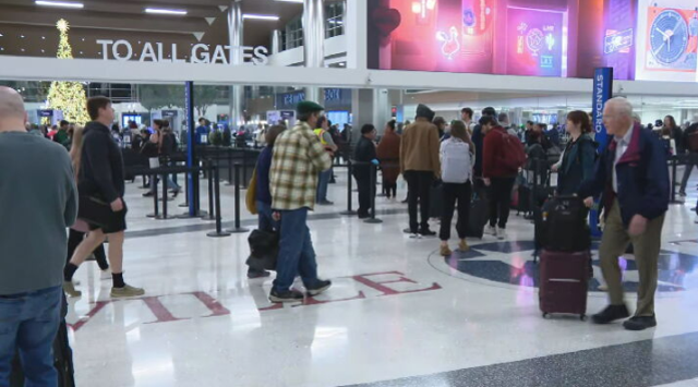 ABD'yi sarsan fırtınalar tatil dönüşlerini kabusa çevirdi: Binlerce uçuş iptal