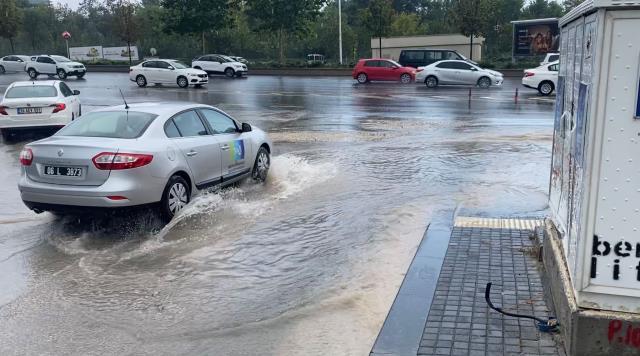 Son Dakika: Ankara'da etkili olan fırtına ve sağanak can aldı