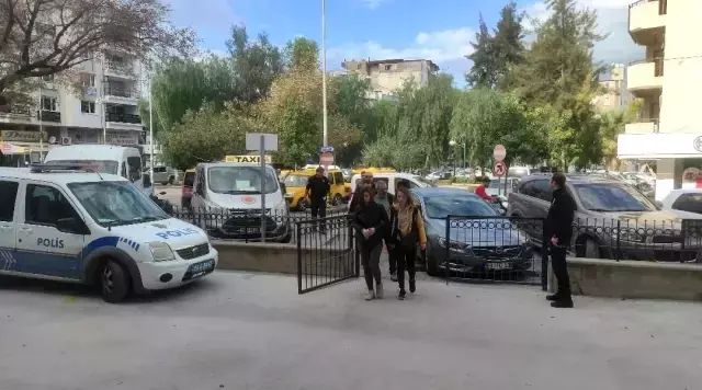 Erkek arkadaşını bıçaklayarak öldürün 21 yaşındaki kadın tutuklandı