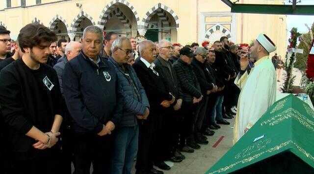 Kendisi değil çelengi geldi! Cengiz Karlı'nın cenaze töreninde Sedat Peker detayı,