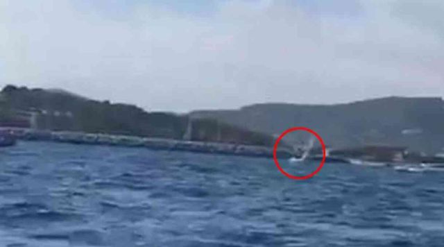 Fransa'daki hava gösterisinde korkunç kaza: Askeri jet denize çakıldı
