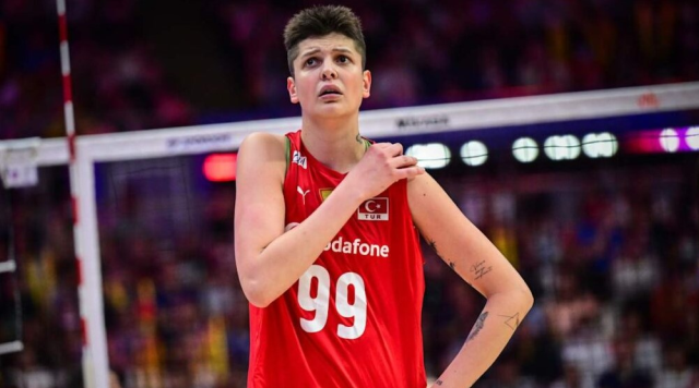 Ebrar Karakurt kavga olayı nedir? Ebrar Karakurt kavga mı etti?