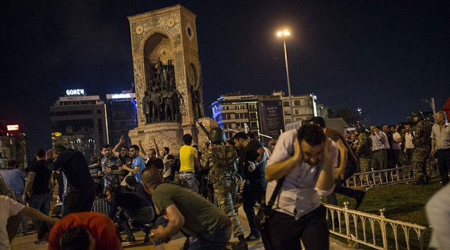 15 Temmuz darbe girişimi saat kaçta oldu?