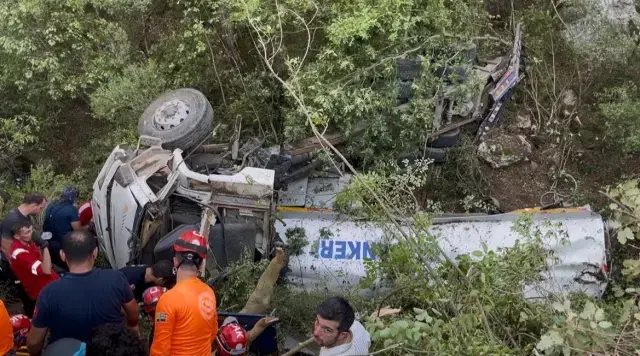 Orman yangınlarında son durum: 3 ilde 4 yangın sürüyor