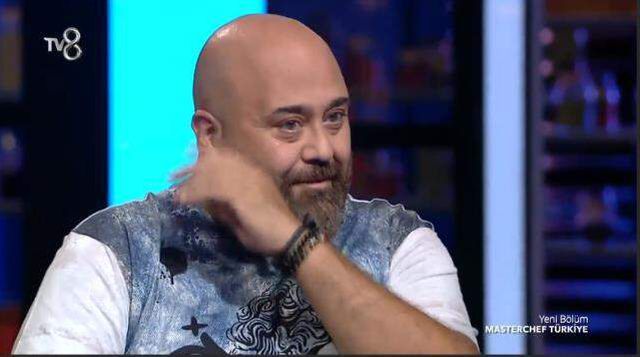 MasterChef Türkiye'de duygusal anlar! Abla ve kardeşin yaşadıklarını öğrenen Somer Sivrioğlu gözyaşlarına boğuldu