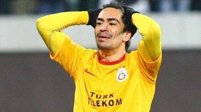 Arabada giderken para saçan eski Galatasaraylı dibe vurdu! 3.Lig'den amatöre transfer oldu