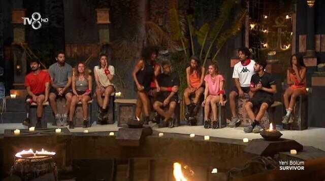 Acun Ilıcalı deprem felaketini anlattı, Aysu ağlayarak ada konseyini terk etti