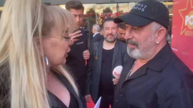 Ödül töreninde gergin anlar! Cem Yılmaz geldiği için röportajı yarıda kesilen Zerrin Özer öfke kustu: Akıllı olacaksınız