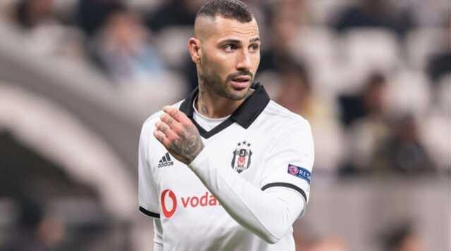 Tek cümlelik de bir not düşen Quaresma'dan Beşiktaş'ın başkan adayı Serdal Adalı'ya destek