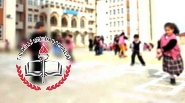 22 Nisan Pazartesi günü okullar tatil mi, yarım gün mü?