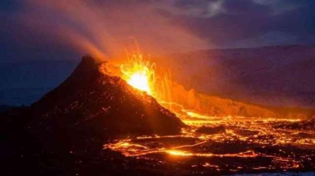 Yanardağ patlaması neden olur? Yanardağ patlaması nedir?