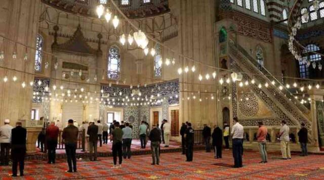 Sabah namazı ne zamana kadar kılınabilir? Sabah namazı güneş doğmadan kaç dakika önce, güneş doğduktan kaç dakika sonra kılınır?