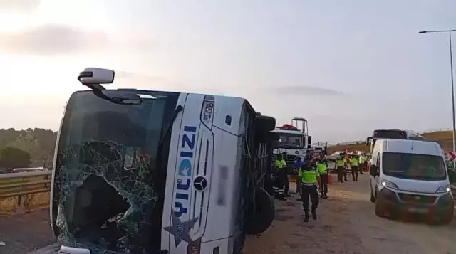 Kuzey Marmara Otoyolu'nda yolcu otobüsü devrildi: 3 ölü 20 yaralı